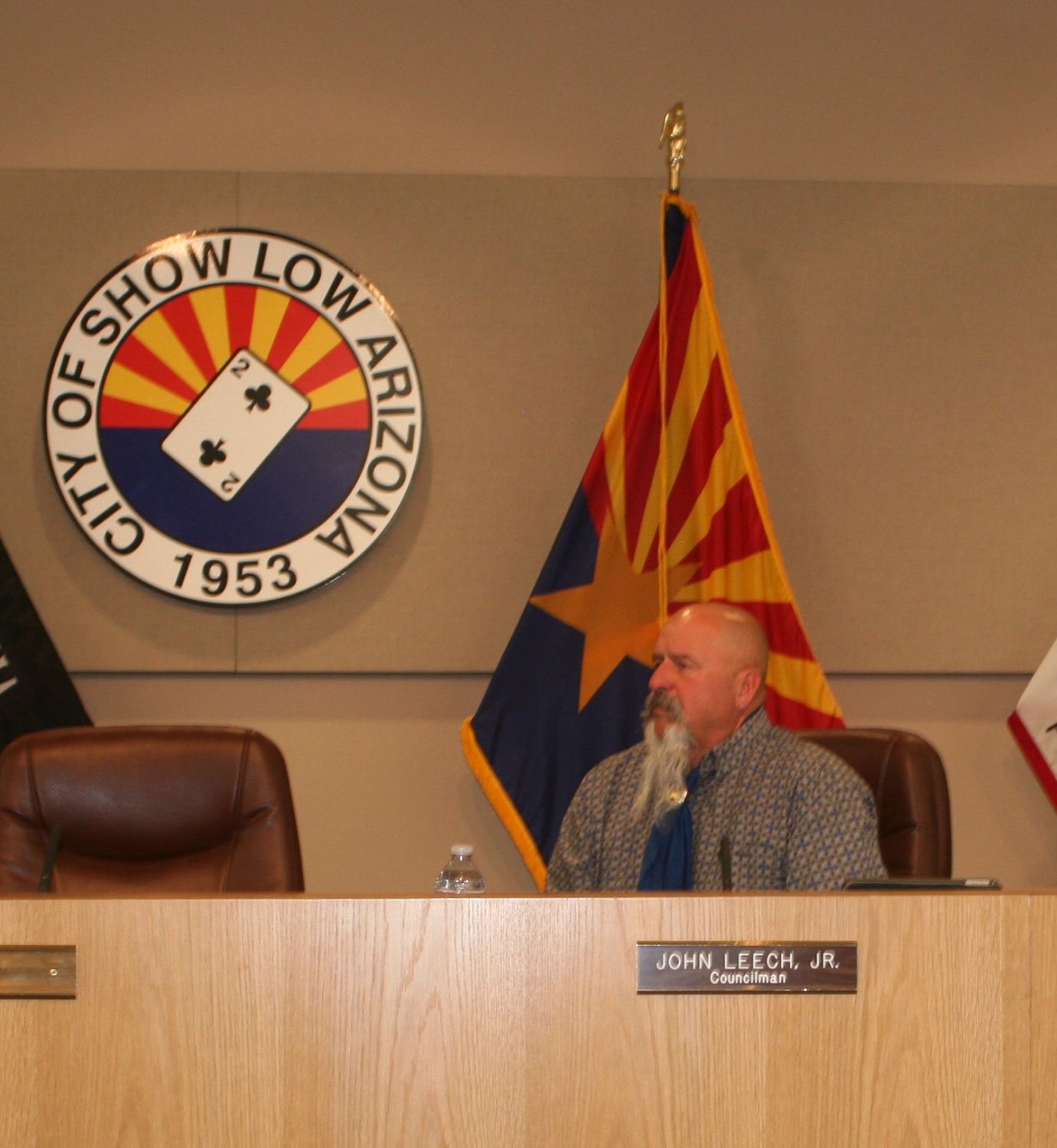Show Low city council meeting